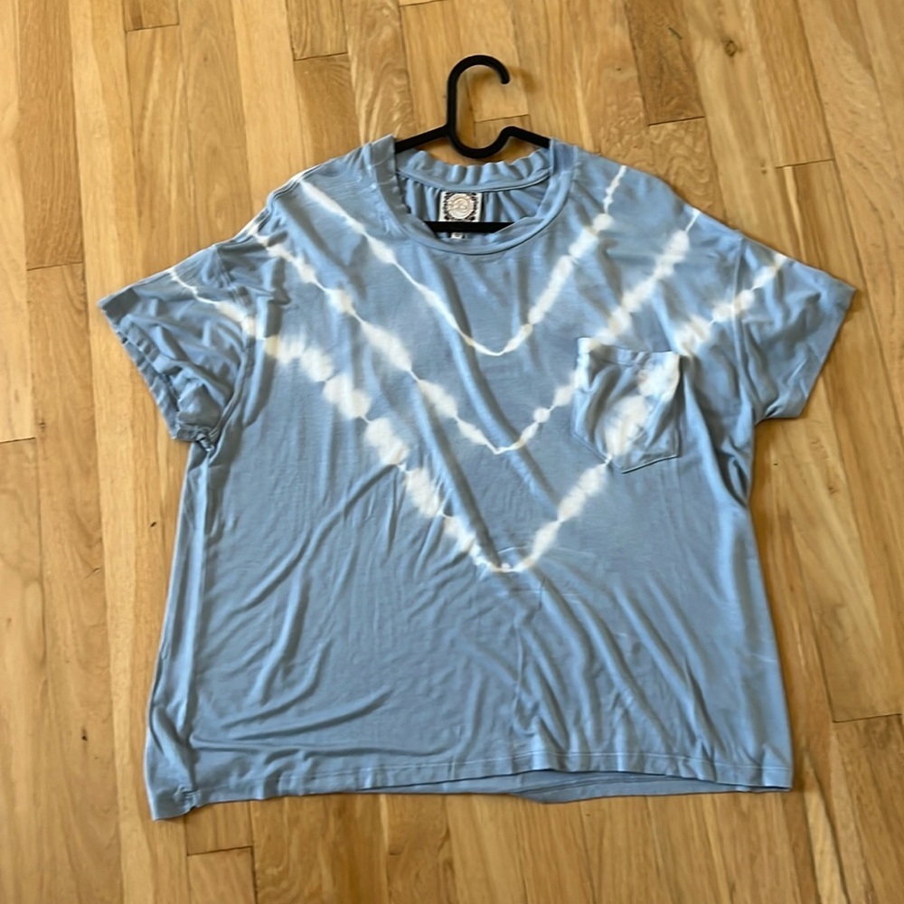 NWT Light blue the dyed T Shirt‎